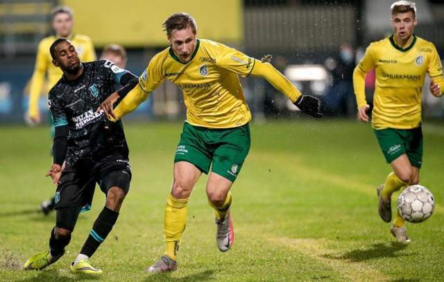 在激烈竞争 在激烈竞争