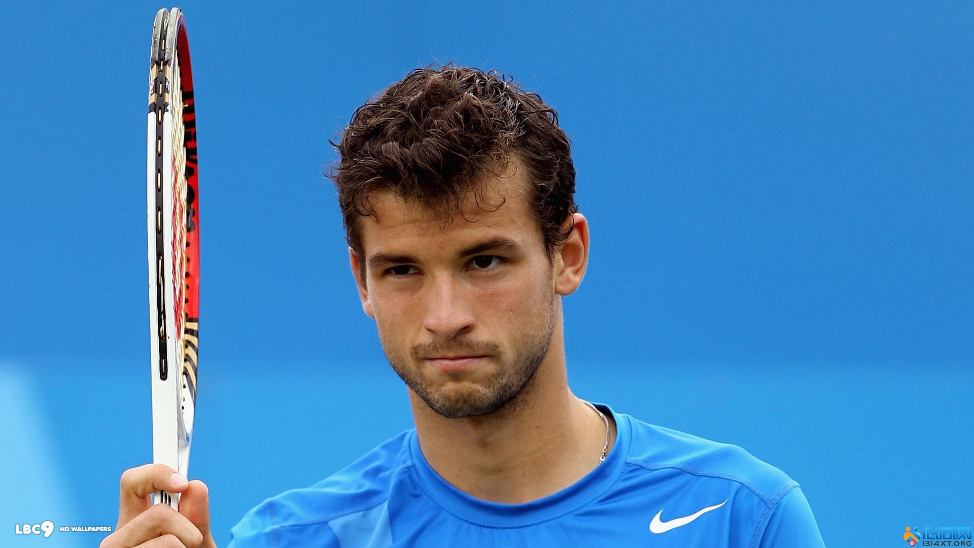 他在场上的 他在场上的