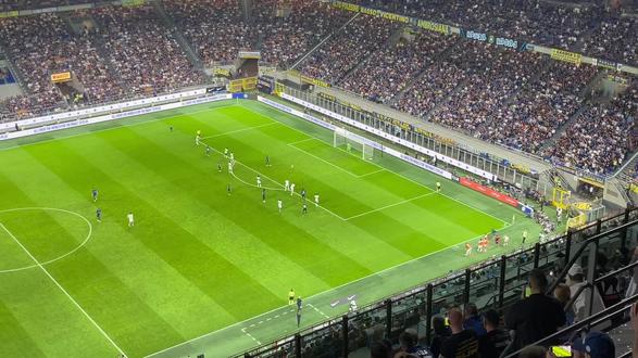 背后都隐藏 背后都隐藏